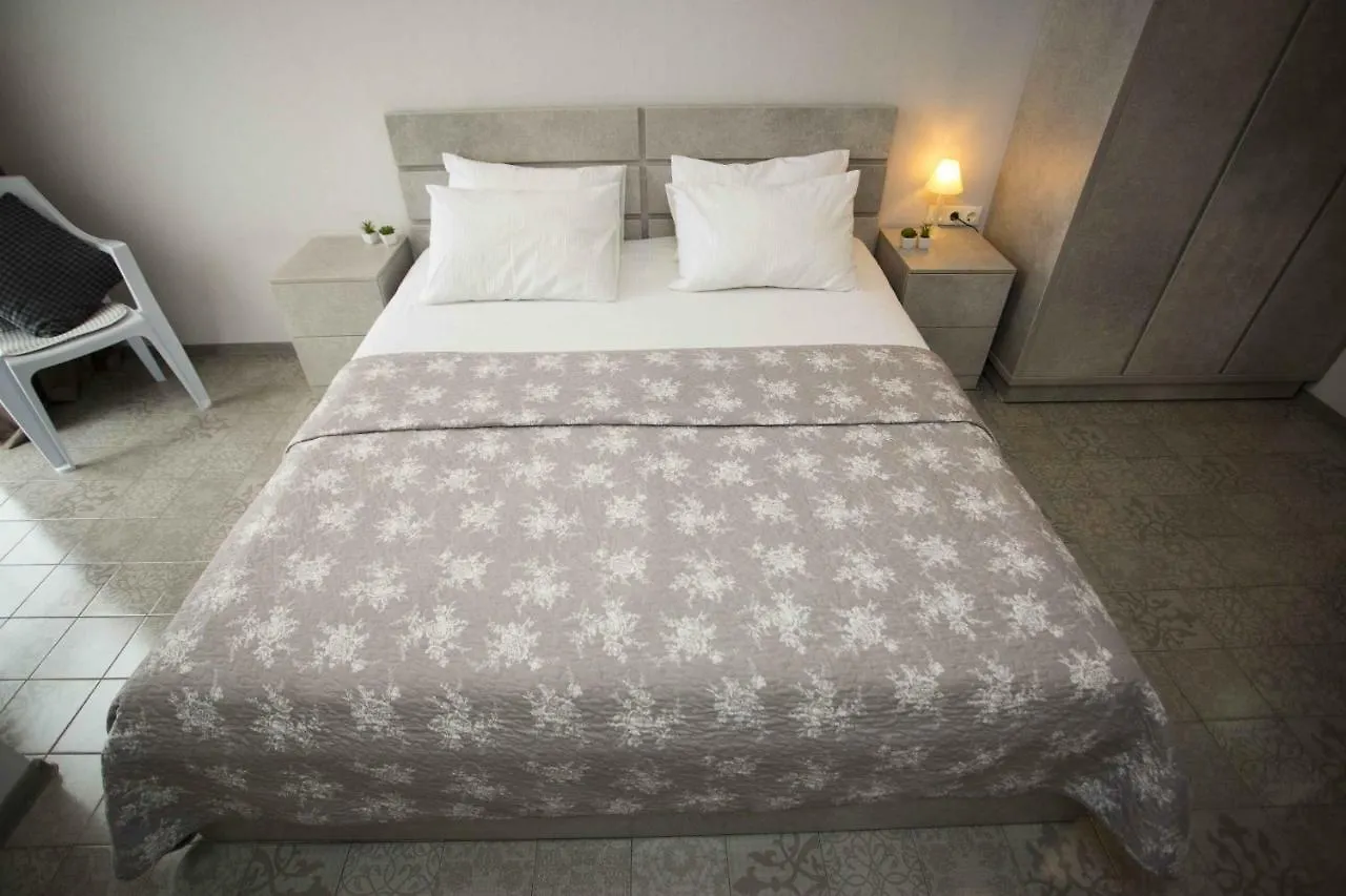2Br Beachfront Batumi Apt Luxury & Sea Views